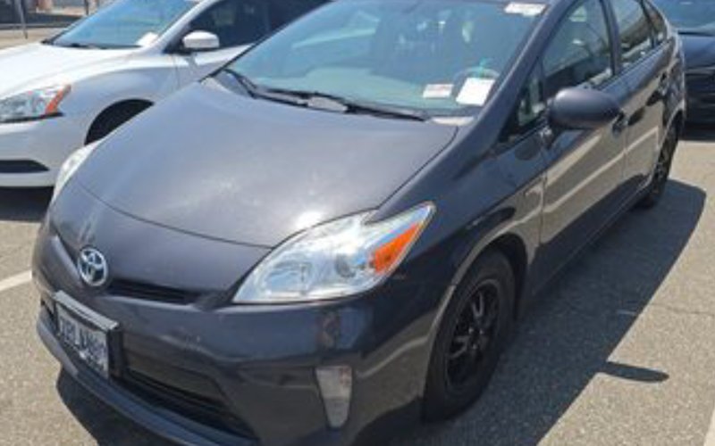 2015 Toyota Prius · Gray rental vehicle